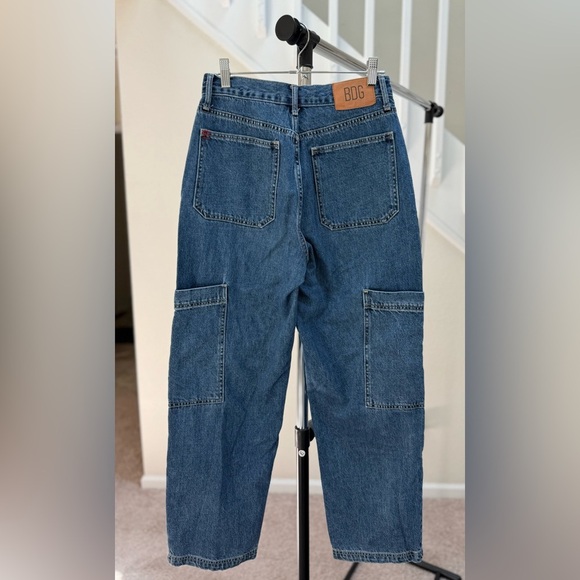 NWOT BDG Urban Outfitters Blue Denim High Rise Baggy Cargo Jeans Size 28 - Picture 9 of 12